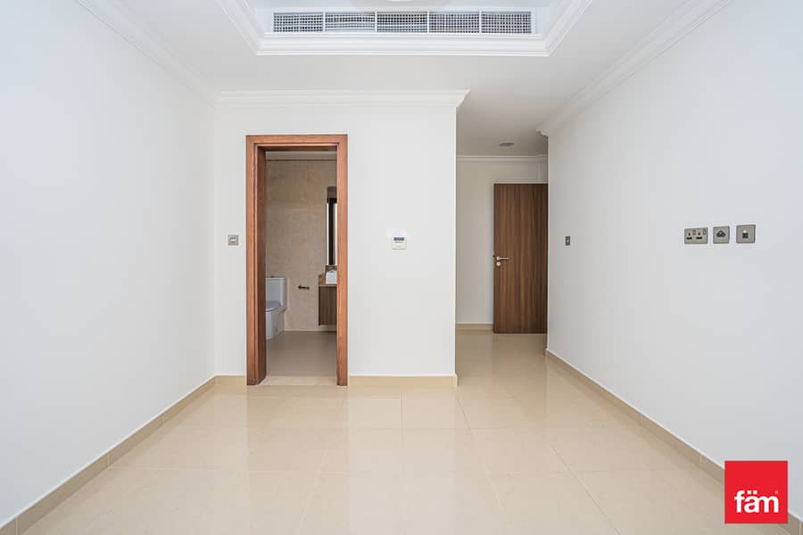 Unique Unit | En Suite | Immaculate Condition - Image 10