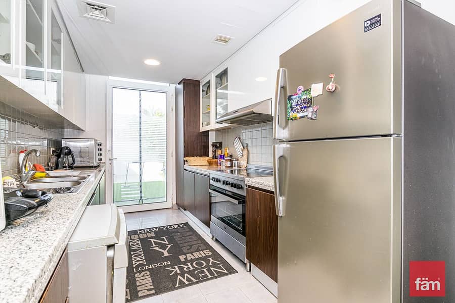 Single Row | 3br + Maid | Mid Unit Arabella 1 - Image 6