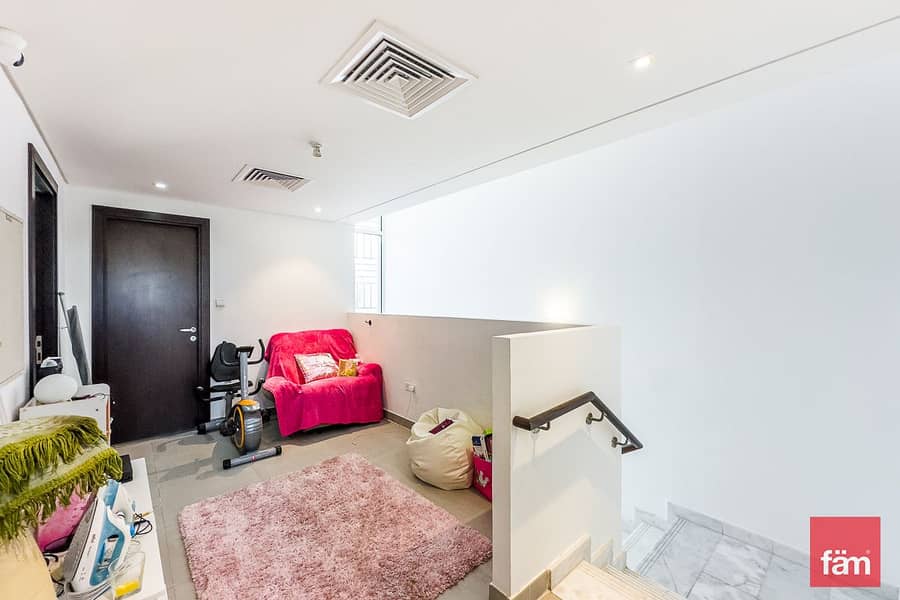 Single Row | 3br + Maid | Mid Unit Arabella 1 - Image 8