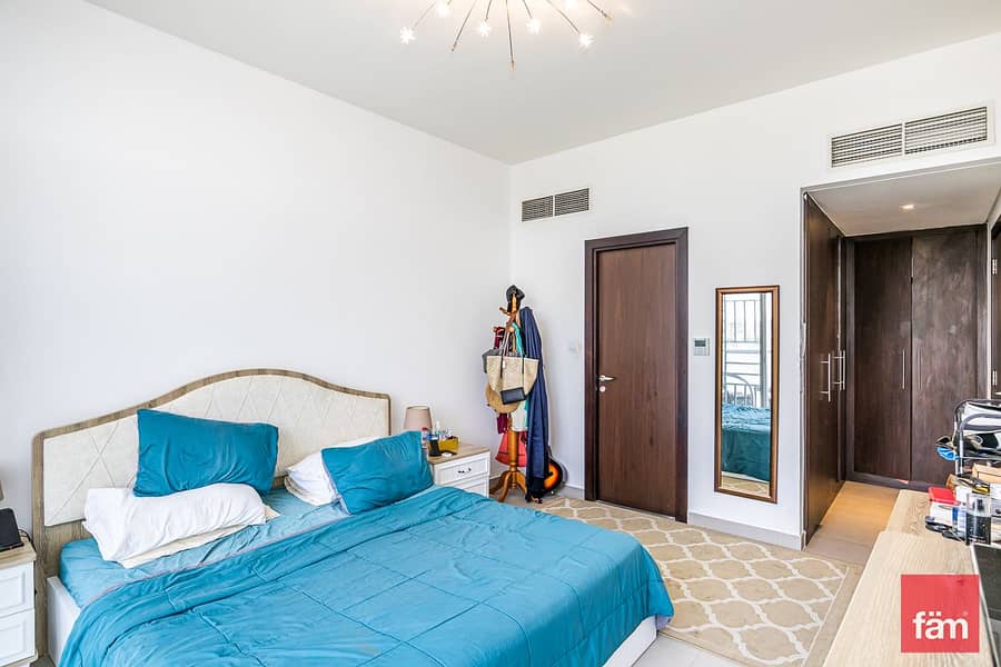 Single Row | 3br + Maid | Mid Unit Arabella 1 - Image 9