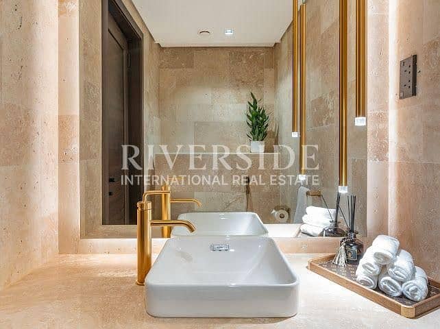 FULLY UPGRADED | HIGH FLOOR | PANORAMIC SEA VIEWS - Image 11