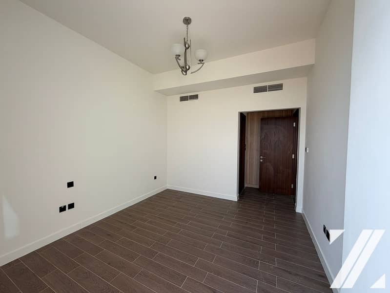 Spacious, Elegant 4-Bedroom + Maid by Elie Saab