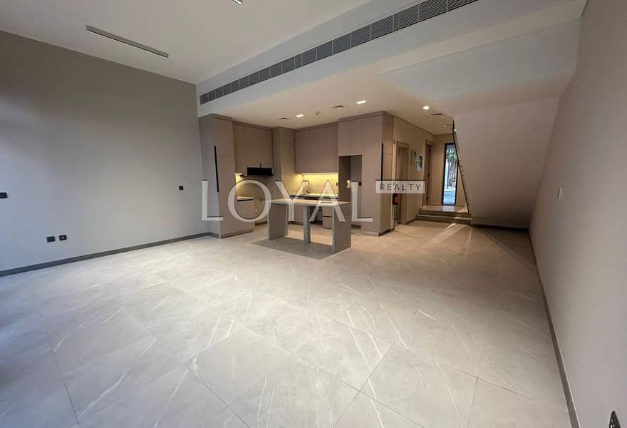 Single Row | Back Open | Motivated Seller