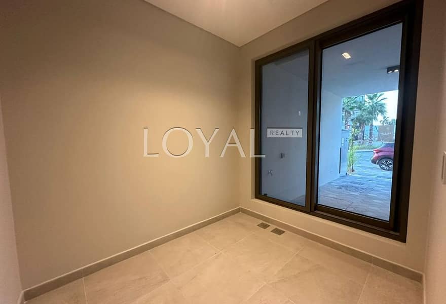 Single Row | Back Open | Motivated Seller