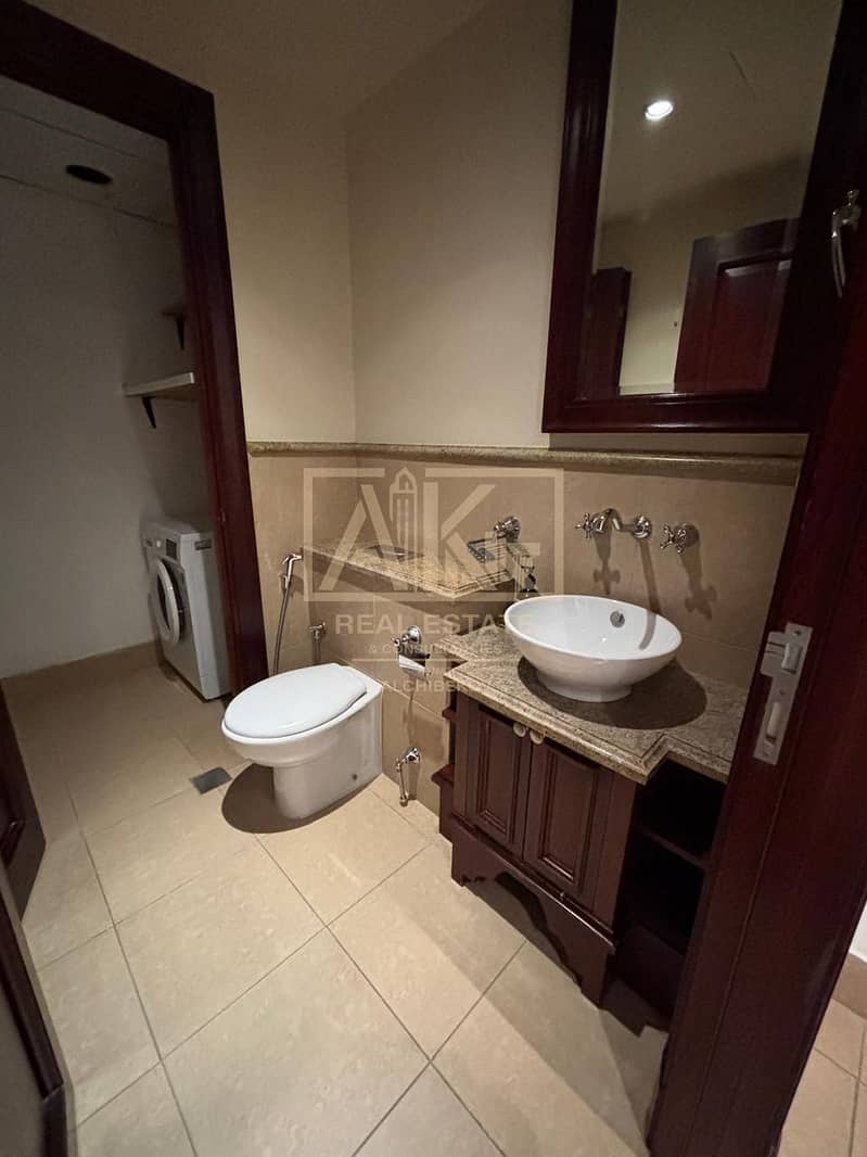 Spacious 2 Bedroom Apartment | Old Town Downtown Dubai - Image 13