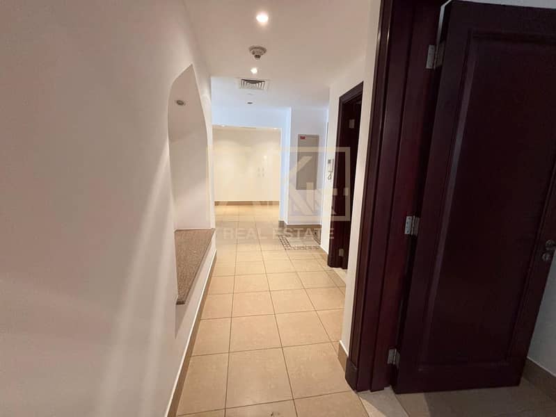 Spacious 2 Bedroom Apartment | Old Town Downtown Dubai - Image 14