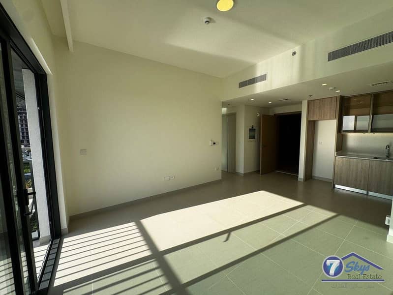 Brand New I Pool View I Vacant I Prime Location