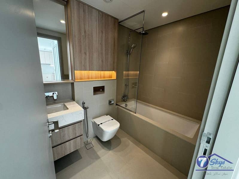 Brand New I Pool View I Vacant I Prime Location - Image 10