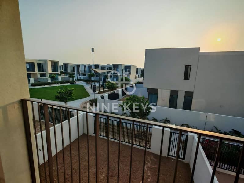 Palma Layout | Vacant | Near Park View | Modern Layout | 3BR + Maid | Single Row