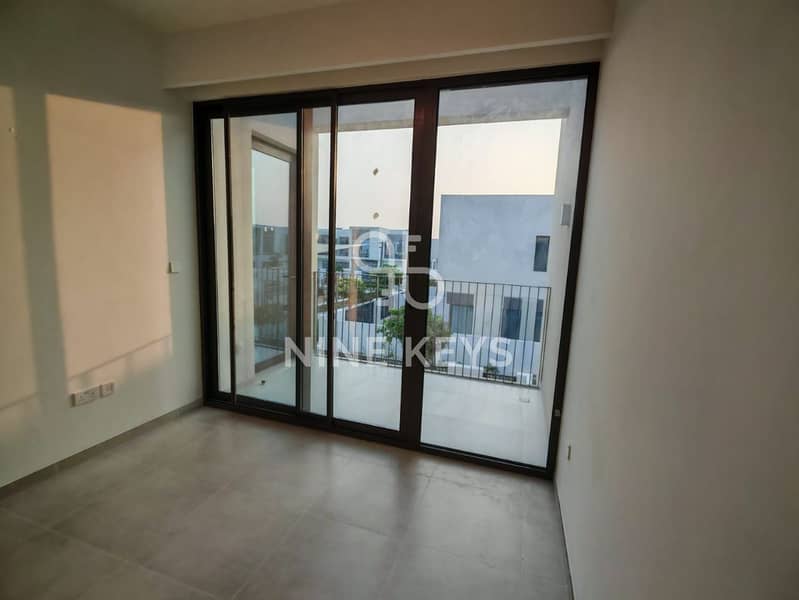 Palma Layout | Vacant | Near Park View | Modern Layout | 3BR + Maid | Single Row