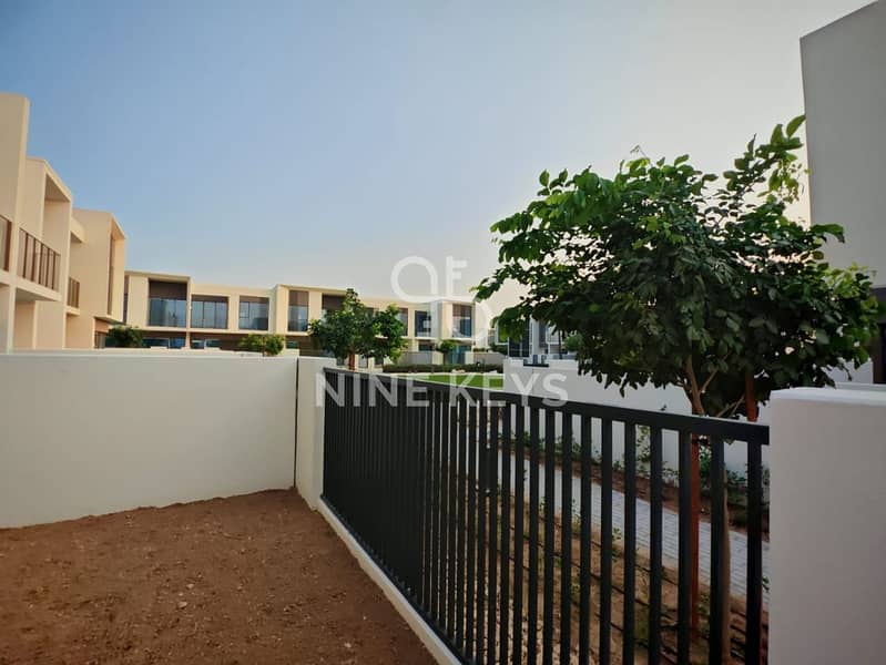 Palma Layout | Vacant | Near Park View | Modern Layout | 3BR + Maid | Single Row - Image 24