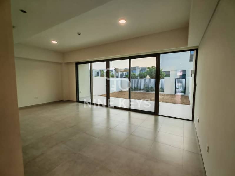 Palma Layout | Vacant | Near Park View | Modern Layout | 3BR + Maid | Single Row - Image 26