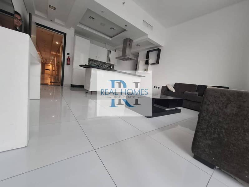 2BHK | Balcony | 2 Parking | Fully Furnished – 85K