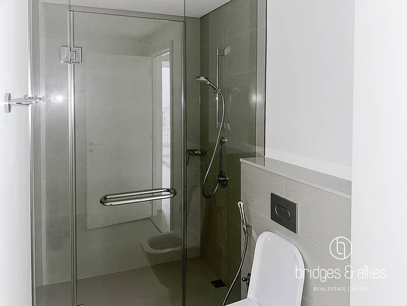 BRIGHT 2 BR | BURJ VIEW | AVAILABLE | HUGE LAYOUT - Image 19