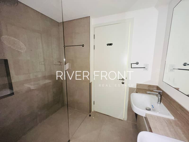 Ready to Move | Big Layout | Good Location - Image 25