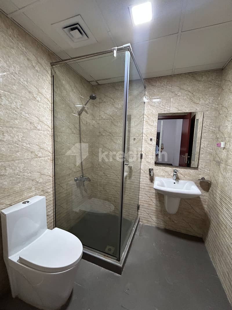 Premium Layout | Vacant | Closed Kitchen - Image 6