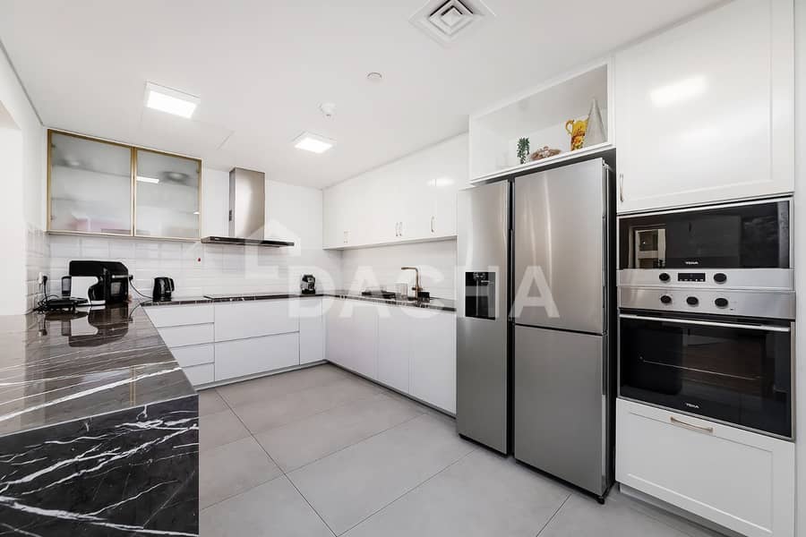 Upgraded | Available Now | Vacant on Transfer - Image 6