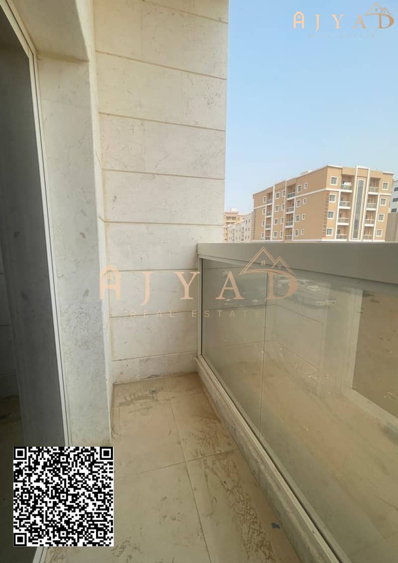 4 J3F13 (9). png