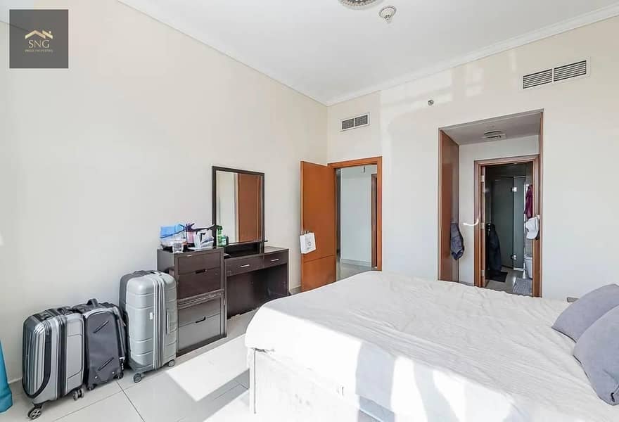 CHILLER FREE || FULLY FURNISHED || SPACIOUS - Image 7