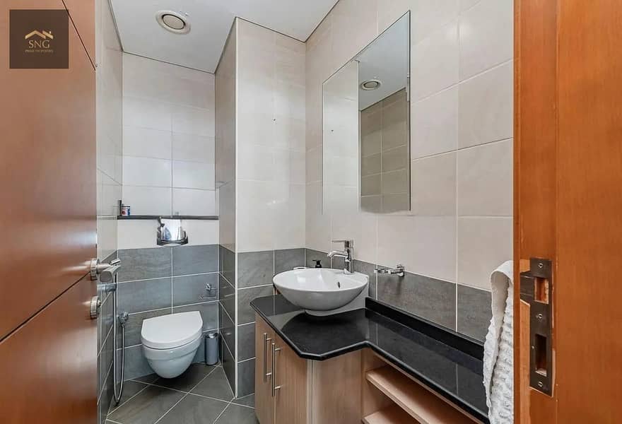 CHILLER FREE || FULLY FURNISHED || SPACIOUS - Image 11