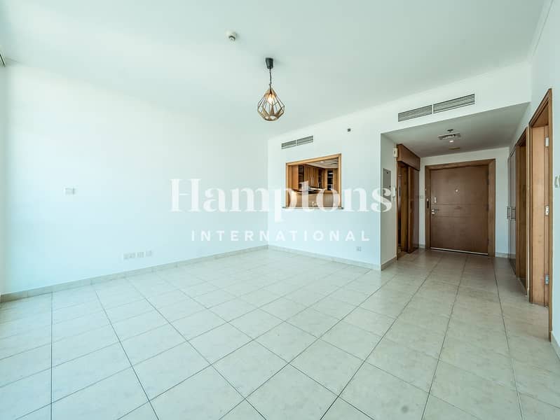 Vacant February | Lake View | Large Unit