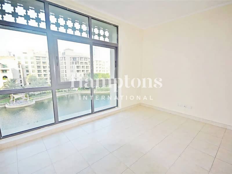 Vacant February | Lake View | Large Unit - Image 6