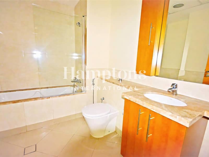 Vacant February | Lake View | Large Unit - Image 12