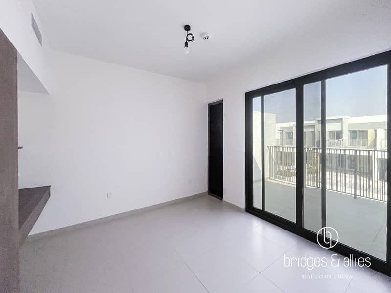 EXCELLENTILY MAINTAINED | 4BR+M | NEAR PARK - Image 8