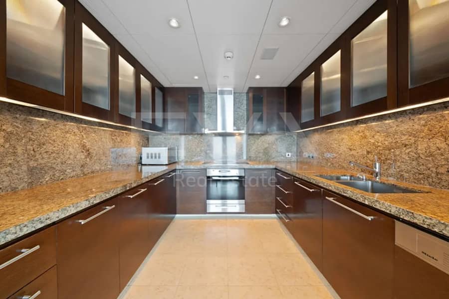 Fountain View | Closed Kitchen | Type F - Image 18