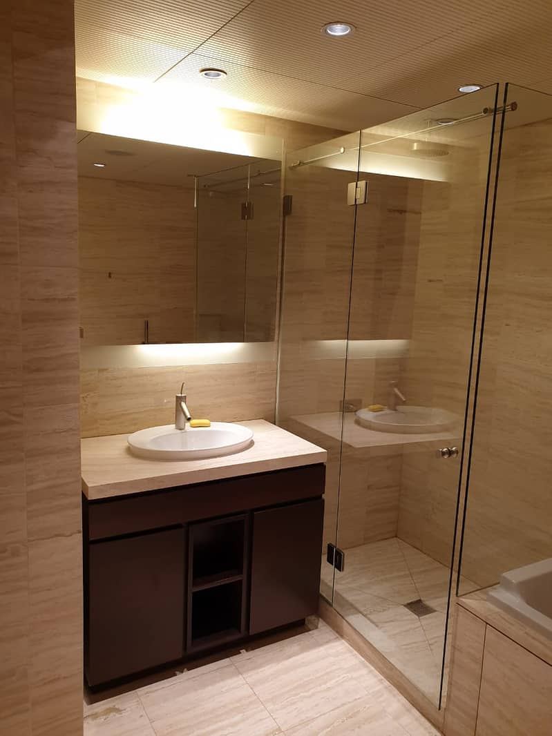 DIRECT LIFT | FOUNTAIN VIEW | CHILLER FREE