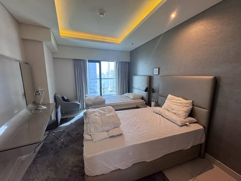 Luxury 2 Bedroom | Fully Furnished | Full Burj Khalifa View | High Floor - Image 11