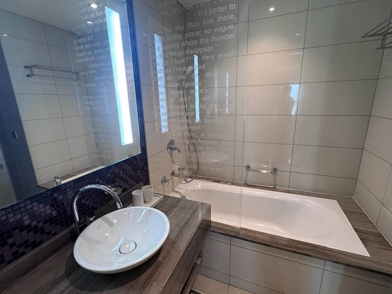 Luxury 2 Bedroom | Fully Furnished | Full Burj Khalifa View | High Floor - Image 24