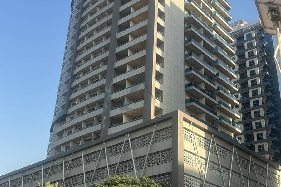 Fully Furnished | Great Location |Ready to Move - Image 12