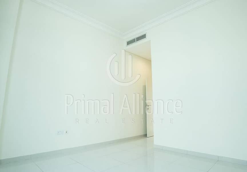 Vacant Now | Corner Unit | Maids Room - Image 9