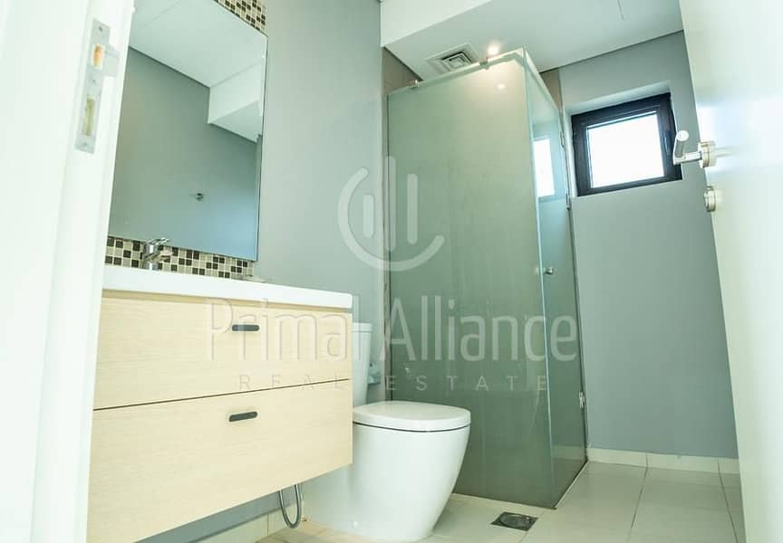 Vacant Now | Corner Unit | Maids Room - Image 14