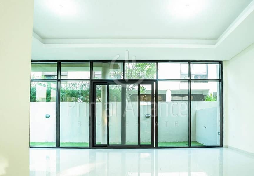 Vacant Now | Corner Unit | Maids Room - Image 17