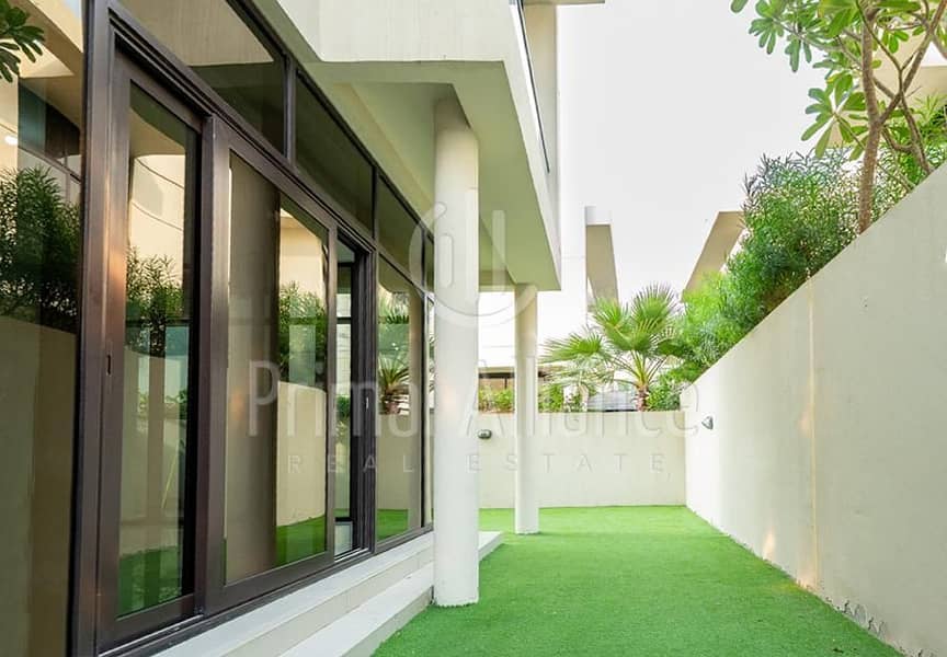 Vacant Now | Corner Unit | Maids Room - Image 20