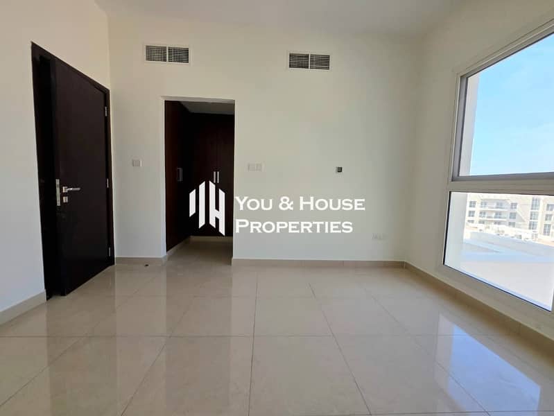 Spacious 3BR | Duplex Unit |Bright Layout | Well Maintained | Prime Location - Image 9