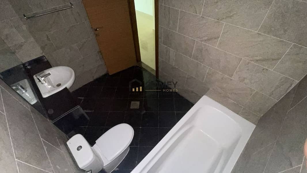 Spectacular Studio big size - Image 9