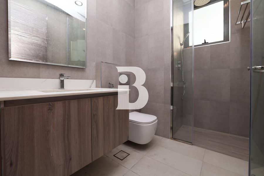 Rare Villa with Roof Top Access|Vacant and Ready - Image 14