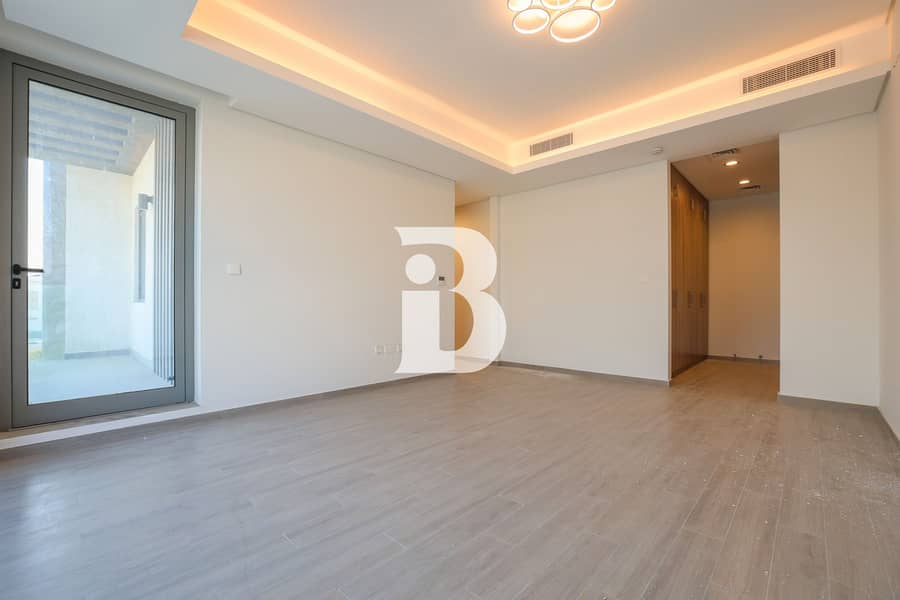 Rare Villa with Roof Top Access|Vacant and Ready - Image 17