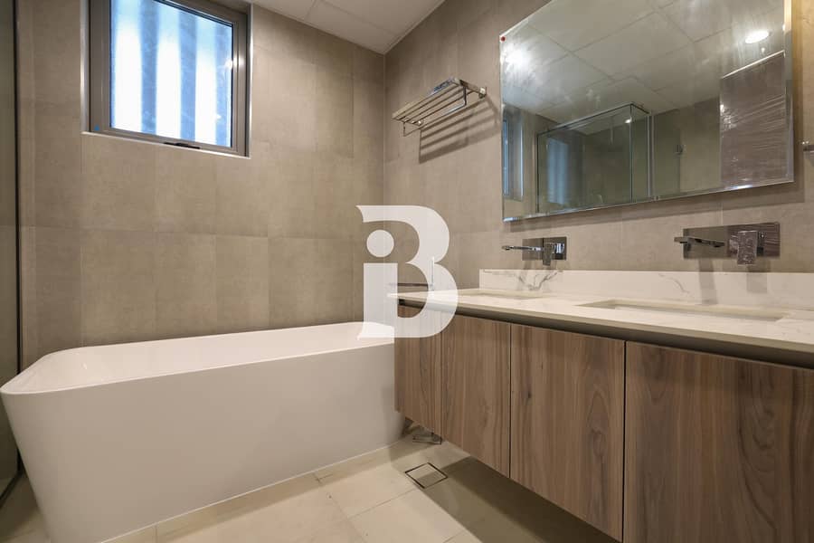 Rare Villa with Roof Top Access|Vacant and Ready - Image 19