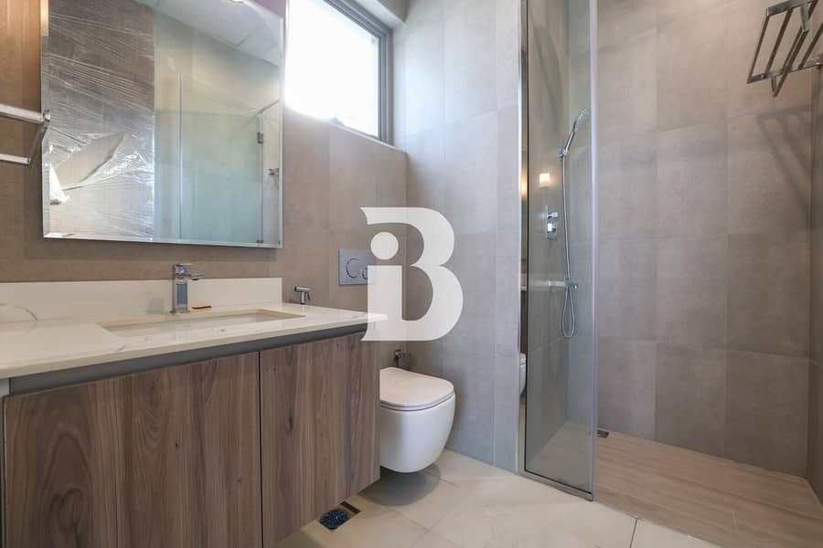 Rare Villa with Roof Top Access|Vacant and Ready - Image 31