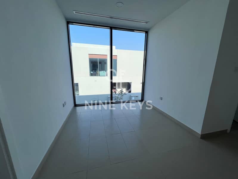 3BR + Maid | Corner Unit | Rare Layout | Spacious | Available From 12 JAN 2026 - Image 15