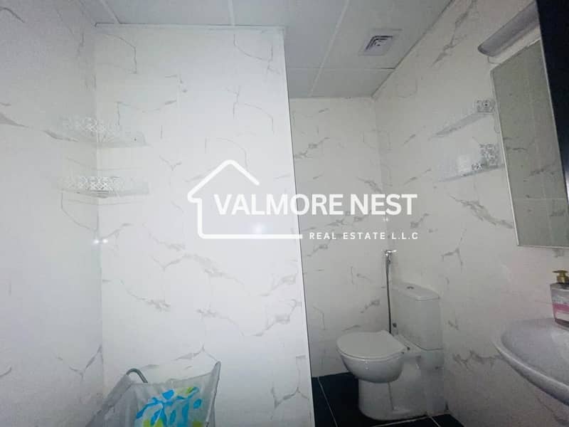 Bright & spacious unit with huge balcony I With great amenity I Ready to move - Image 27