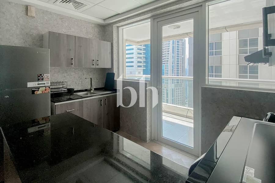 Fully Upgraded | Fully Furnished | Modern - Image 11