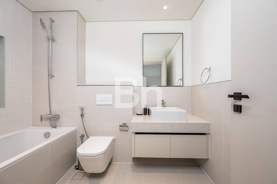 Plus Maids | Luxury | Multiple Chqs | Dual views - Image 7