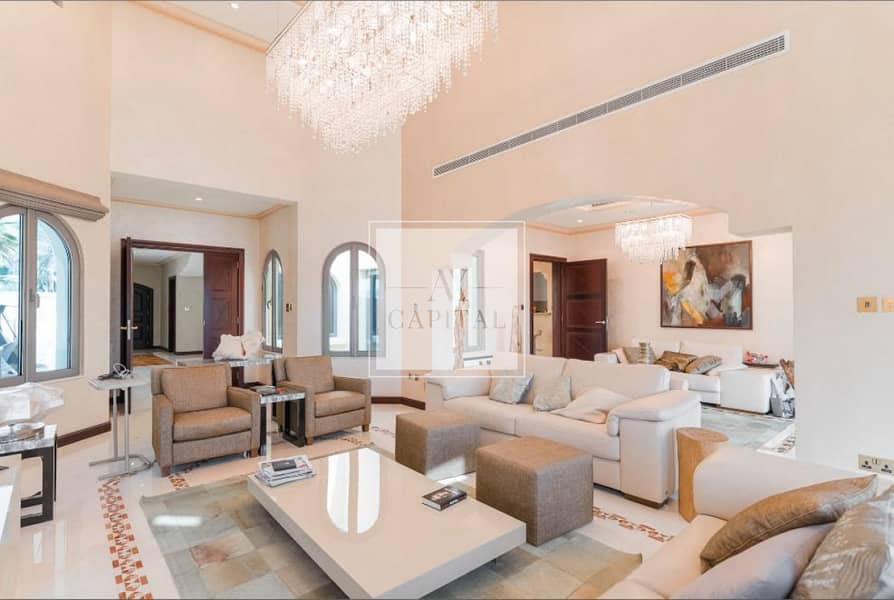 4BR villa |Vacant | Direct beach access ISea view