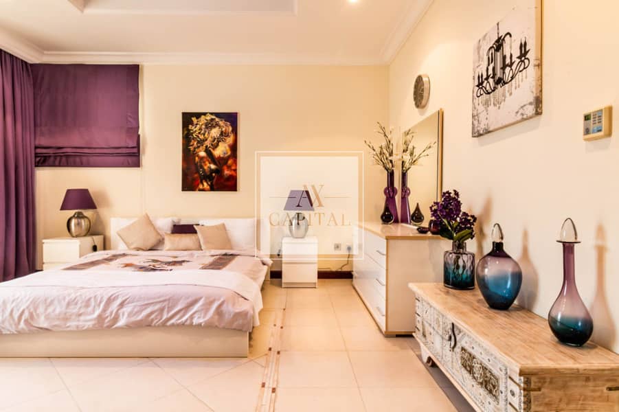 4BR villa |Vacant | Direct beach access ISea view