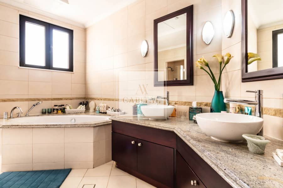 4BR villa |Vacant | Direct beach access ISea view - Image 8